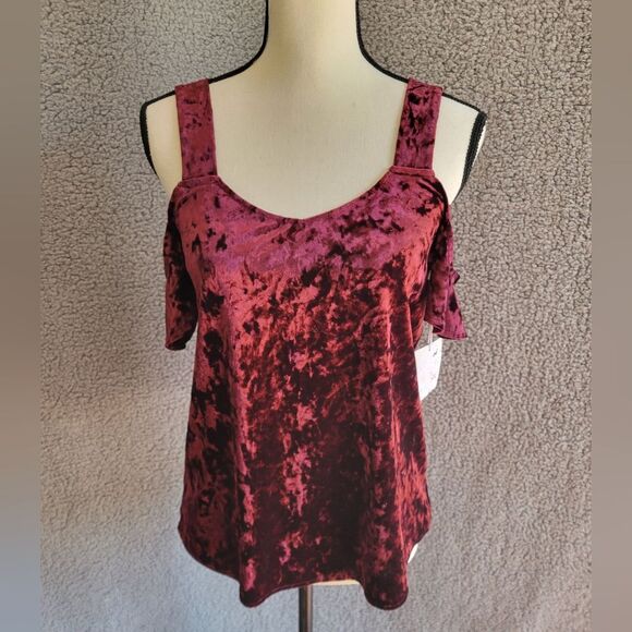 Tops - Lauren Conrad Runway crushed red velvet cold shoulder blouse, size XS NEW w/TAGS